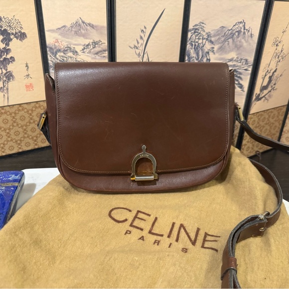 Authenticated Celine Brown Leather Vintage Crecy Crossbody Bag - Picture 3 of 16